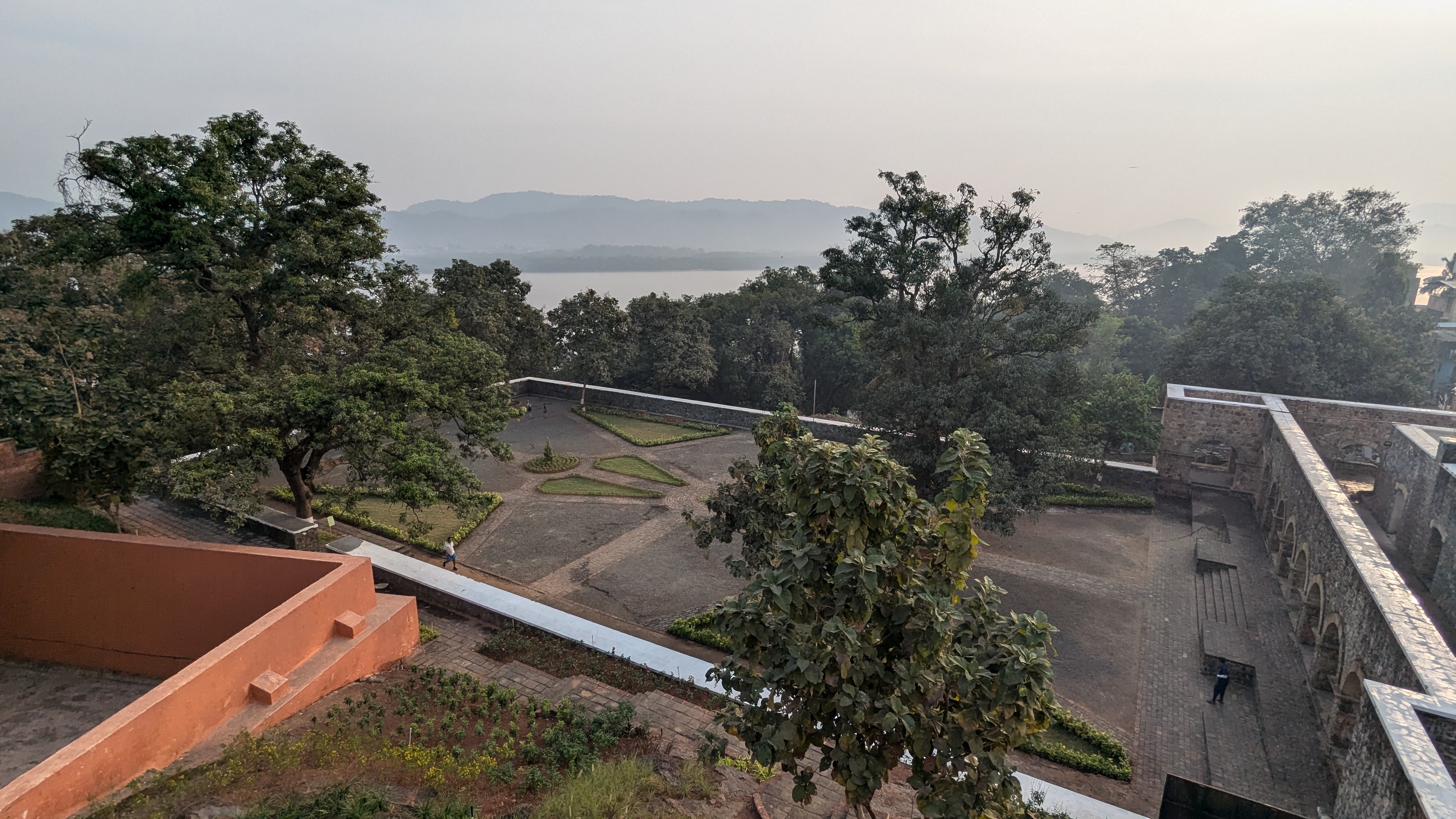 Ghodbunder Fort